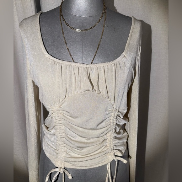 2/$30 Almost Famous Ruched Tie Front Long Sleeve Top Natural Y2K– Size Large - Picture 3 of 11